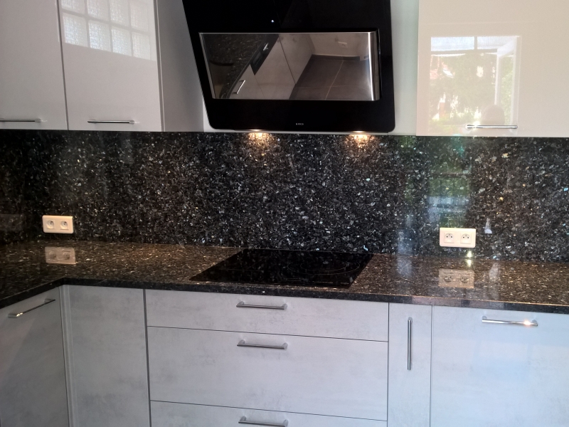 Intérieur GranitPlan de travail en granit Labrador Bleu finition polie